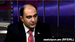 Անկախ պատգամավոր Էդմոն Մարուքյանը հարցազրույց է տալիս «Ազատությանը», արխիվ