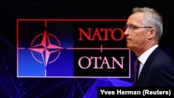 Sekretari i Përgjithshëm i NATO-s Jens Stoltenberg merr pjesë në një konferencë shtypi në Bruksel, Belgjikë. 15 qershor, 2022.
