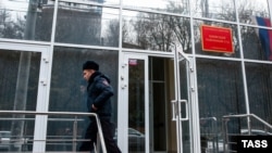 Edem Bekirovnıñ sıñırlav tedbiri belgilengen Kreml kontrolindeki Aqmescit Kiyev rayon mahkemesi