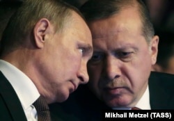 Vladimir Putini dhe Recep Tayyip Erdogan më 2016