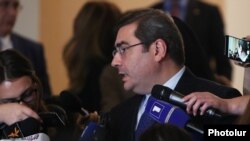 Armenia - Davit Ananian, head of the State Revenue Committee, speaks to reporters in Yerevan, 25 October 2018.