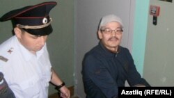 Рәфис Кашапов Чаллы мәхкәмәсендә (архив фотосы)