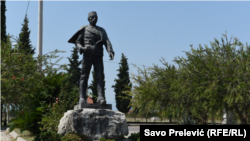 Përmendorja e heroit kombëtar shqiptar, Dedë Gjo Luli në Tuz të Malit të Zi.
