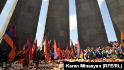 Հայոց ցեղասպանության զոհերի Ծիծեռնակաբերդի հուշահամալիրը ապրիլի 24-ին, արխիվ
