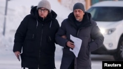 Avocatul Vasily Dubkov a însoțit-o pe mama lui Navalnîi în Siberia. 