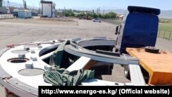Гидроагрегатты айланта турган дөңгөлөктүн салмагы 76 тонна.