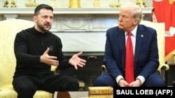 Ukrainian President Volodymyr Zelenskyy (left) and US President Donald Trump (file photo)