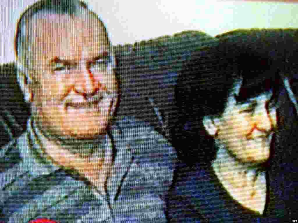 Кадр из видео 2009 года, на которой предположительно изображен Ратко Младич со своей женой