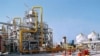 Туркменистан -- Газо-компресорна станція на нафто-газовому родовищі у Корпеджі, 2005 р.