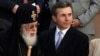 Во время вчерашней службы патриарх заявил, что реформа органов местного самоуправления может привести к сепаратистским настроениям, что даже самые мелкие проблемы на местах должны решаться исключительно центральной властью
