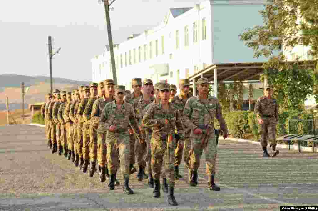 NaQarabağda erməni əsgərlərin təlim düşərgəsi. 28 oktyabr 2012