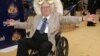 Рэй Брэдбери (1920-2012) Диснейленд паркының 50 еллыгы бәйрәмендә. 2005 ел
