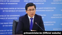 Асхат Аймағамбетов.