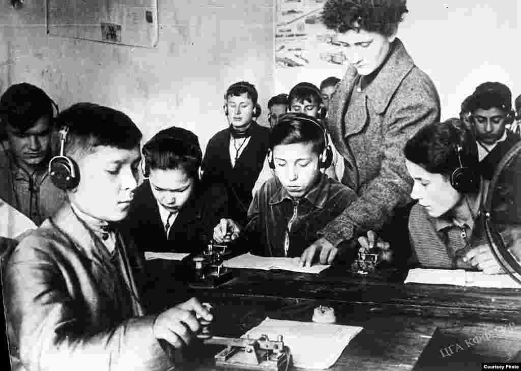 Курсы в школе связистов. 