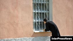 Отсутствие четкого определения статуса политзаключенных давало возможность властям отрицать их существование