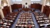 Помалку пратеници и министри се ветува само од опозиција