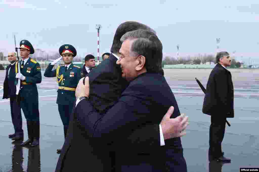 Иш сапардын алкагында эки коңшу мамлекеттин ишкерлери катышкан бизнес-форум өтөт.