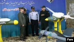 مراسم رونمایی از «بمبهای هدایت ماهوارهای»