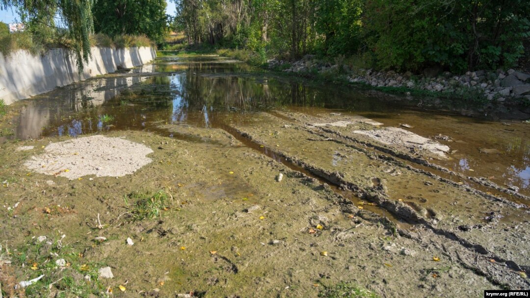 Салгир в очікуванні дощів: посушлива кримська осінь і продовження водної кризи (фотогалерея)