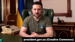 Володимир Зеленський згадав про зброю, яку Київ вже отримав від інших держав, зокрема, системи HIMARS, а також надані раніше Javelin чи NLAW