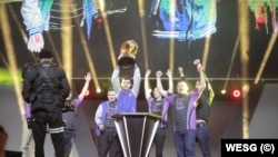 Българите от "Windigo Gaming" получават голямата награда на Световното гейминг състезание WESG
