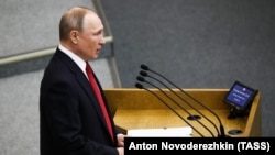 Vladimir Putin în Duma de la Moscova