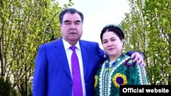 Озода Рахмон с отцом Эмомали Рахмоном