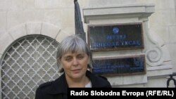 Штефица Ујчиќ, професорка по физика во кумановската гимназија „Гоце Делчев“.