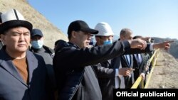 Садыр Жапаров был на месторождении Терек-Сай осенью 2020 года, когда исполнял одновременно обязанности и президента, и премьер-министра страны. 
