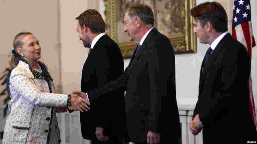 Hillary Clinton se susrela sa Bakirom Izetbegovićem, Nebojšom Radmanovićem i Željkom Komšićem, Sarajevo, 30. oktobar 2012. Foto: Reuters / Dado Ruvić
