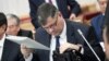 Правительству приходится менять министров на фоне критики