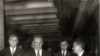 Nicolae Ceauşescu îl primește pe Alexei Kosâghin, preşedinte al Consiliului de Miniştri al U.R.S.S., cu prilejul semnării Tratatului de prietenie dintre România şi U.R.S.S. (7 iulie 1970) Fototeca online a comunismului românesc, cota 70/1970