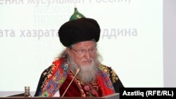 Тәлгать Таҗетдин, архив фотосы