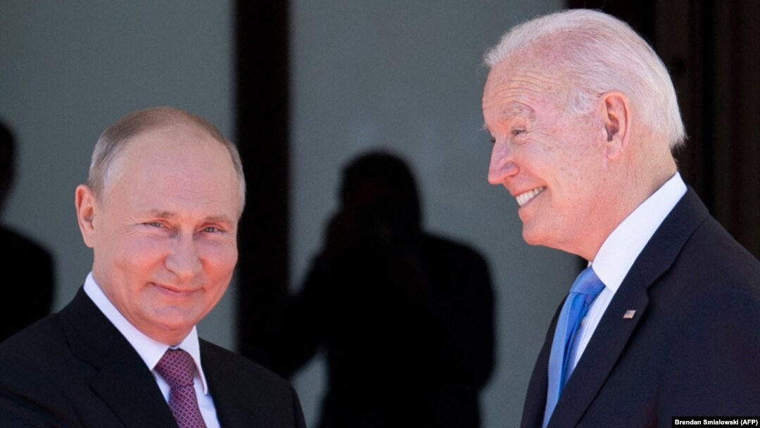 Russian President Vladimir Putin (left) and U.S. President Joe Biden before their summit meeting in Geneva on June 16. 