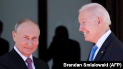 Русия президенты Владимир Путин һәм АКШ президенты Джо Байден. Женева, 16 июнь 2021