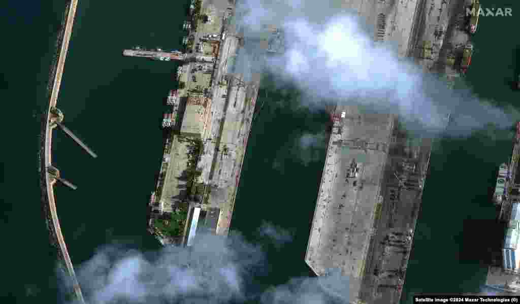 Спутниковый снимок российского военно-морского объекта в Тартусе на средиземноморском побережье Сирии, 13 декабря 2024 года. По сообщениям, Кремль ведет переговоры о будущем российских баз в Сирии с группировкой боевиков «Хайят Тахрир аш-Шам», которая де-факто пришла к власти в стране