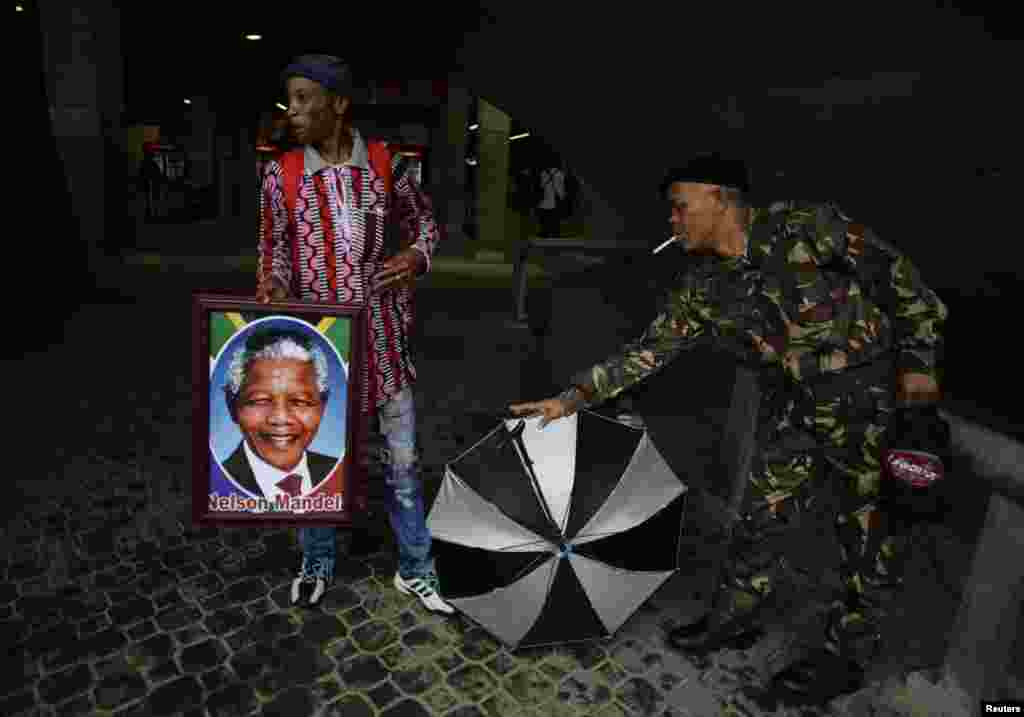 Johannesburg, 10. decembar 2013. Foto: REUTERS / Kevin Coombs