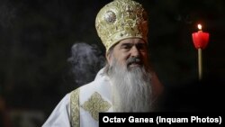Arhiepiscopul Tomisului a primit o atenționare cu privire la comportamentul său în ședința Sfântului Sinod al BOR, care a avut loc pe 29 februarie 2024. 