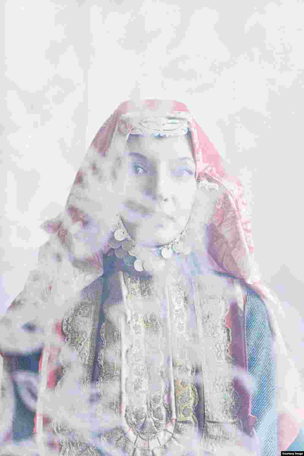 Елена, 31 год: "Моя семья ассимилировалась, и традиции утерялись. Папа у меня наполовину башкир, наполовину — волжский булгар"