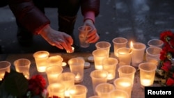 Акция памяти жертв теракта в метро в Санкт-Петербурге 