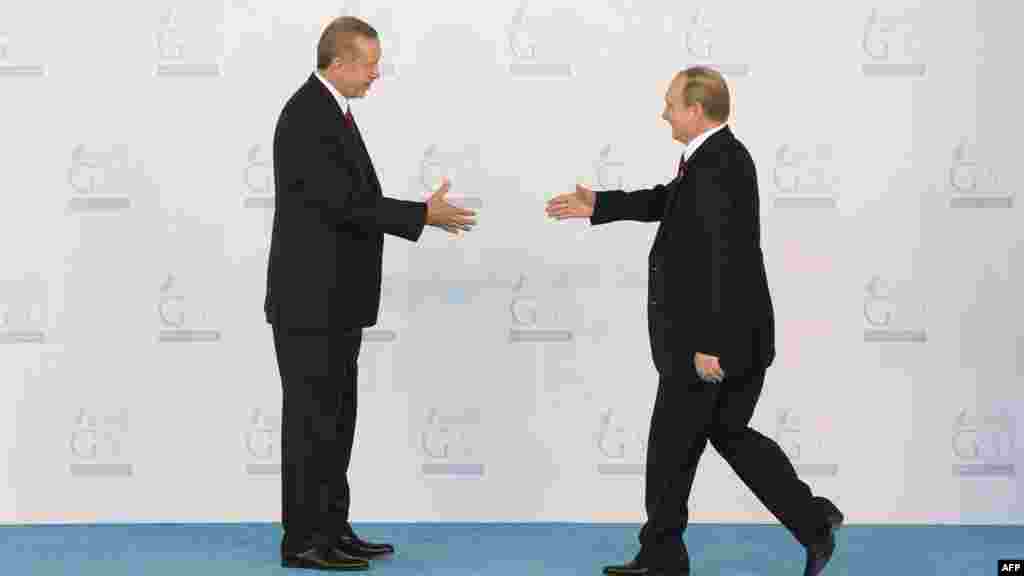 15 noyabr, 2015, Antalyada G20 Zirvə görüşü, Rusiya təyyarəsinin vurulmasından bir həftə əvvəl. 