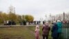 Красная Сопка: отцу погибших от отравления детей предъявили обвинение