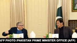 د پاکستان صدراعظم عمران خان د ګېټس خدمتونه وستایل
