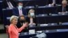 Ursula von der Leyen évértékelő beszéde közben az Európai Parlamentben, Strasbourgban 2021. szeptember 15-én