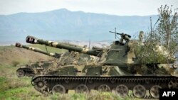 Nagorno-Karabakh -- Mobile artillery units of the self-defence army of Nagorno-Karabakh hold a position outside the settlement of Hadrut, not far from the Iranian border, April 5, 2016