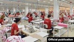 Armenia - Workers at an export-oriented textile factory in Yerevan, 20Mar2017.