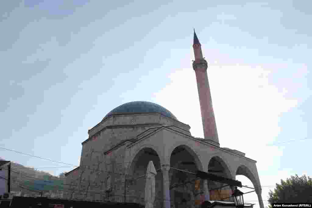 Xhamia "Sinan Pasha" e shekullit të 17-të, Prizren.
