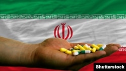 بیماران مبتلا به هپاتیت بی، سرطان، ام اس، هموفیلی و ... در کشور از کمبود دارو که نتیجه تحریم‌های بین‌المللی است، آسیب‌های جدی دیده‌اند 