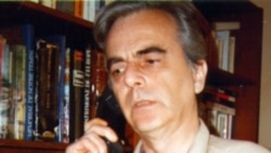 Alexandru Călinescu: Jocul (politic) la două capete