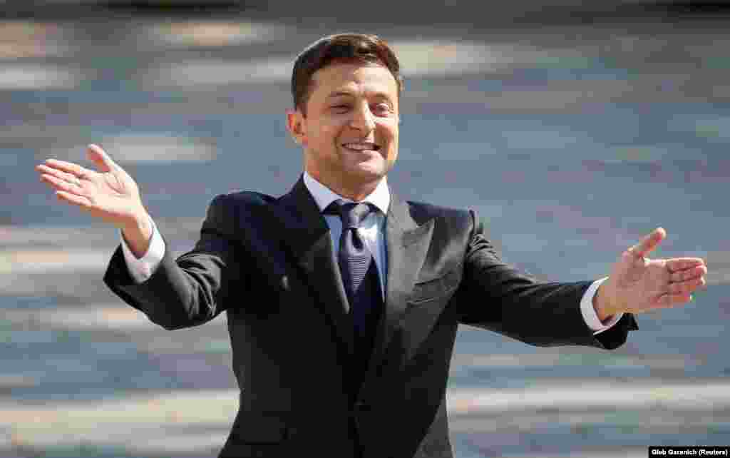 Volodymyr Zelenskiy walks to the parliament in Kyiv to take the oath of office on May 20.